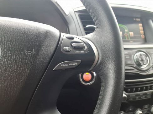 Certified 2018 Nissan Pathfinder SV w/ SV Tech Package image 23