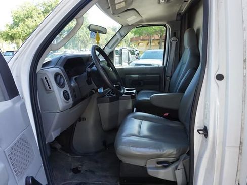 Used 2014 Ford E-350 and Econoline 350 Super Duty RWD image 16