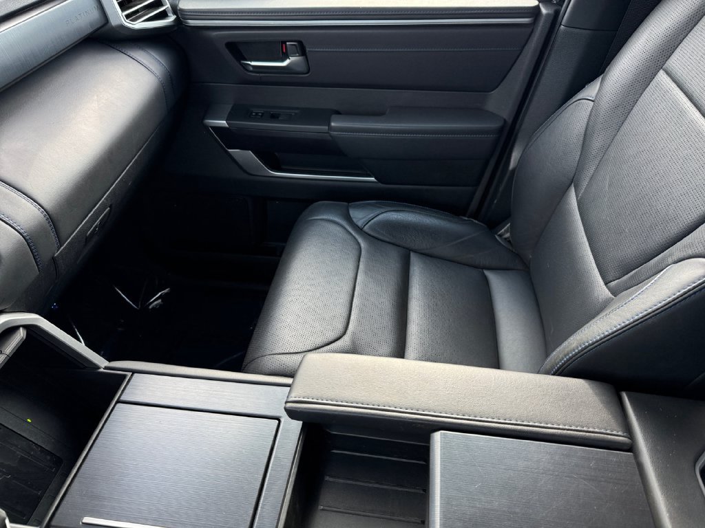 Used 2023 Toyota Tundra Platinum AWD/4WD image 30