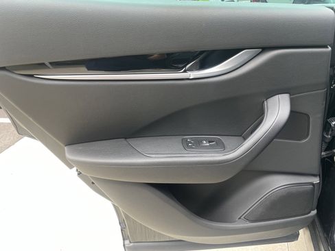 Used 2022 Maserati Levante GT image 25