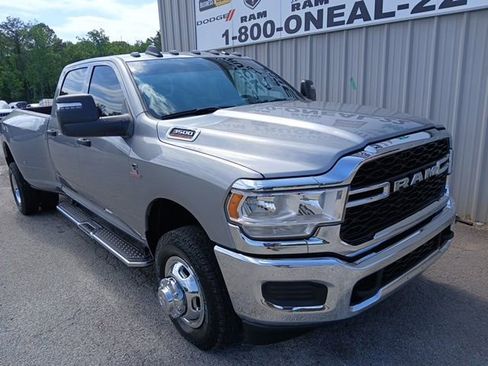 Used 2024 RAM 3500 Tradesman w/ Chrome Appearance Group AWD/4WD image 1