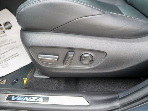 Certified 2024 Toyota Venza XLE AWD/4WD image 26