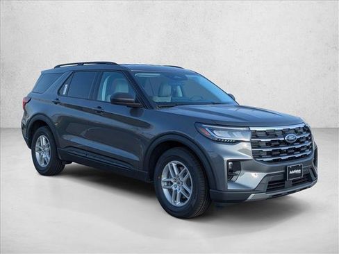 New 2026 Ford Explorer Active w/ Active Comfort Package image 3