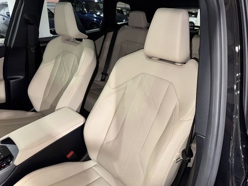 Certified 2025 BMW X3 xDrive30i w/ Premium Package image 32