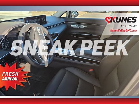 Used 2025 Genesis GV70 2.5T AWD/4WD image 7