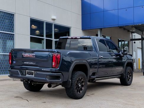 Used 2022 GMC Sierra 2500 Denali w/ Denali Ultimate Package AWD/4WD image 3