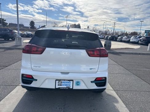 Used 2022 Kia Niro EX w/ Cold Weather Package image 8