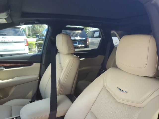 Certified 2017 Cadillac XT5 Luxury w/ Driver Awareness Package AWD/4WD image 21
