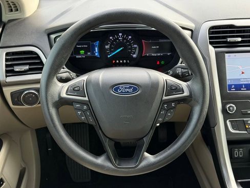 Certified 2020 Ford Fusion SE image 13