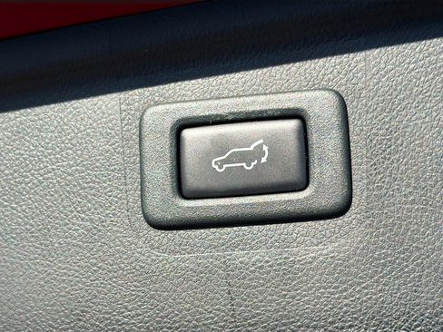 Used 2015 Subaru Outback 3.6R Limited image 13