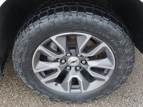 Used 2020 Chevrolet Silverado 1500 RST image 11