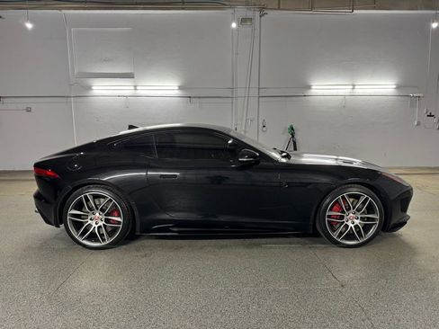 Used 2017 Jaguar F-TYPE R image 11