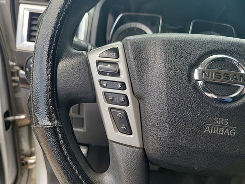 Used 2017 Nissan Titan SV AWD/4WD image 22