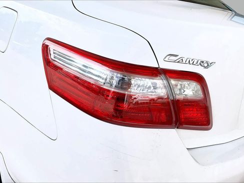 Used 2009 Toyota Camry FWD image 25