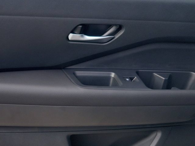 New 2026 Nissan Pathfinder SL FWD image 11