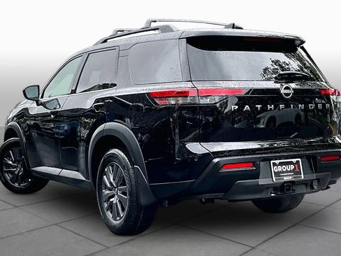 New 2026 Nissan Pathfinder SV w/ SV Premium Package FWD image 12