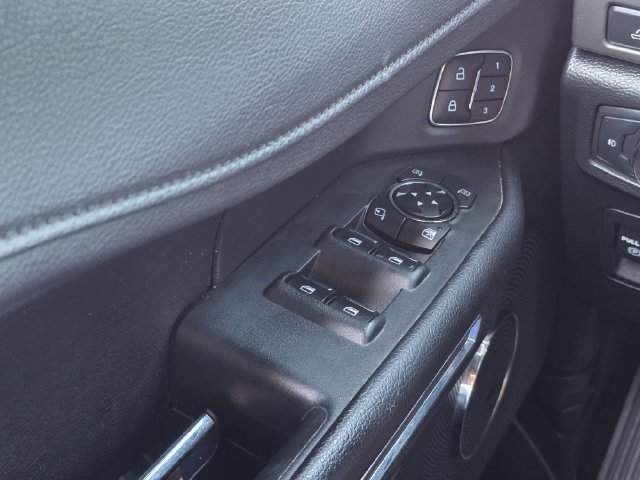 Used 2021 Ford Expedition XLT AWD/4WD image 17
