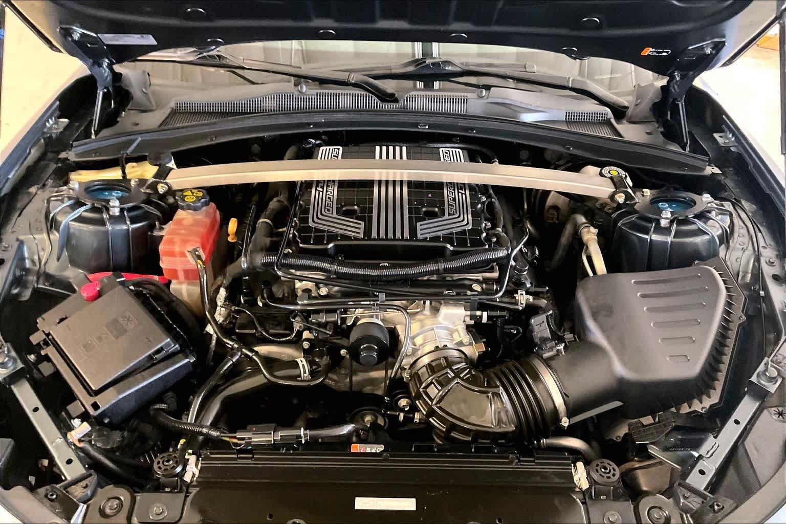 Used 2019 Chevrolet Camaro ZL1 RWD image 26