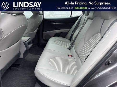 Used 2021 Toyota Camry SE image 11