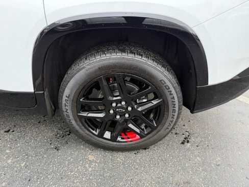 Used 2023 Chevrolet Traverse Premier w/ Redline Edition image 5