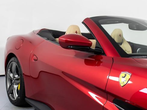 Certified 2019 Ferrari Portofino image 14