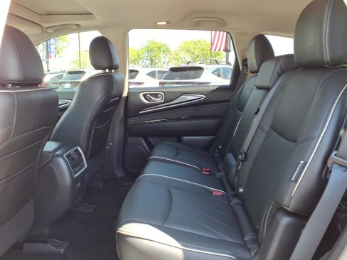 Used 2020 INFINITI QX60 Luxe w/ Essential Package image 16