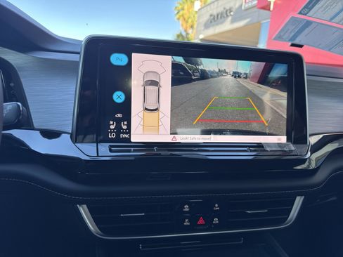 New 2026 Volkswagen Atlas Cross Sport SE image 27