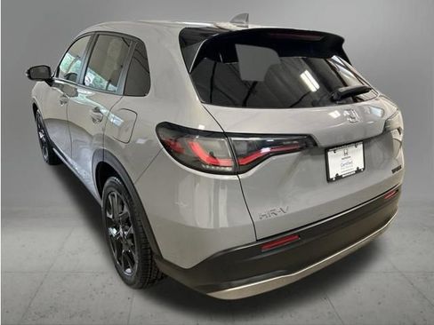 Certified 2025 Honda HR-V Sport image 4
