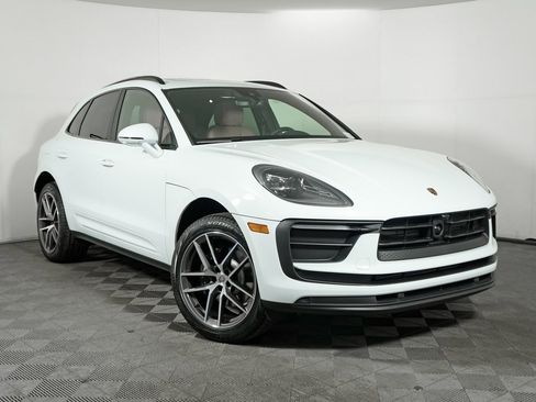 New 2026 Porsche Macan image 9