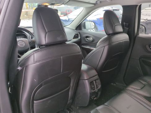 Certified 2019 Jeep Cherokee Trailhawk w/ Cold Weather Group image 18