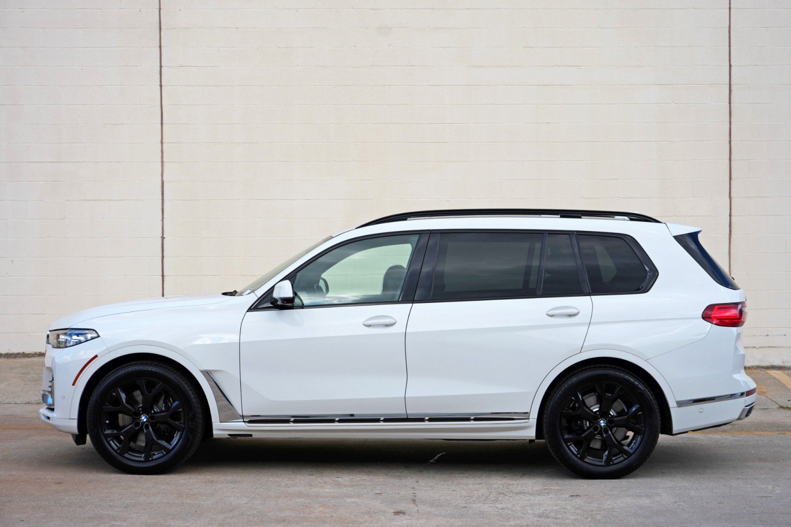 Used 2021 BMW X7 xDrive40i w/ Premium Package AWD/4WD image 56