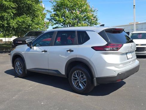 Used 2025 Nissan Rogue S AWD/4WD image 5