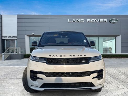 Used 2023 Land Rover Range Rover Sport SE Dynamic image 4
