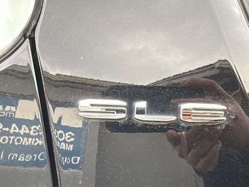 Used 2020 GMC Acadia SLE w/ Driver Convenience Package image 9