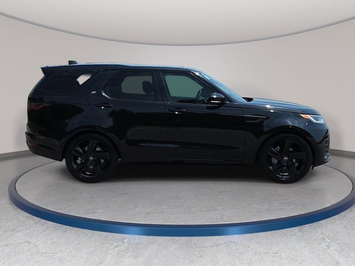 Certified 2025 Land Rover Discovery Dynamic SE AWD/4WD image 4