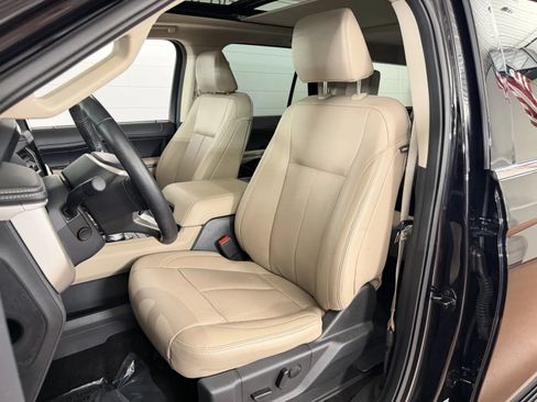 Used 2022 Ford Expedition Max XLT AWD/4WD image 13