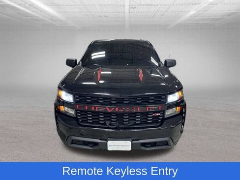 Used 2019 Chevrolet Silverado 1500 Custom Trail Boss w/ Custom Convenience Package AWD/4WD image 15
