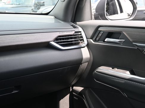 New 2026 GMC Acadia Denali w/ Super Cruise Package FWD image 8