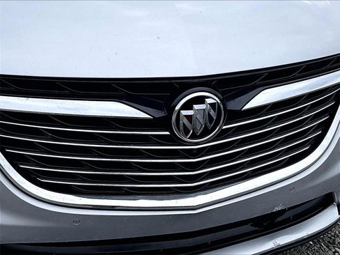 Used 2022 Buick Enclave Premium image 25