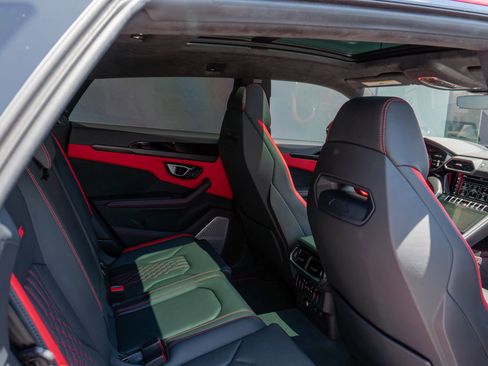 Used 2024 Lamborghini Urus S AWD/4WD image 58