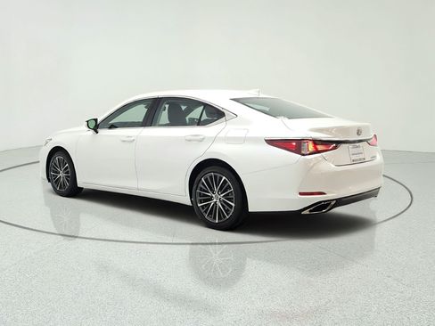 Used 2024 Lexus ES 350 w/ Premium Package FWD image 7