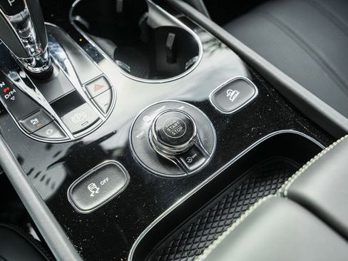Used 2024 Bentley Bentayga Extended Wheelbase AWD/4WD image 30
