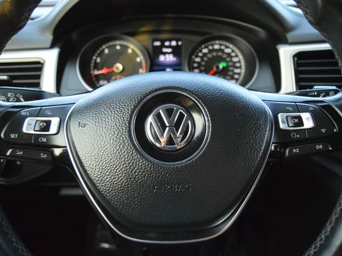 Used 2018 Volkswagen Atlas SEL image 18