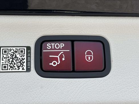 Certified 2023 Mercedes-Benz EQS 580 4MATIC SUV image 12