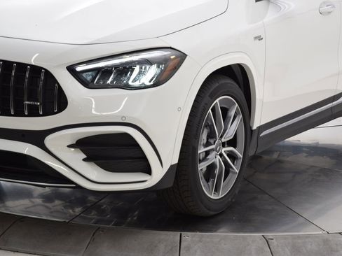 New 2026 Mercedes-Benz GLA 35 AMG 4MATIC image 11