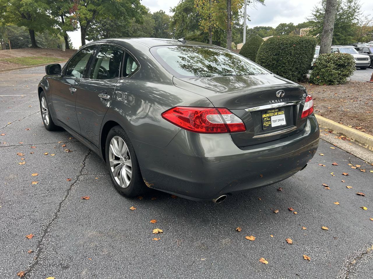 Used 2012 INFINITI M37 w/ Premium Pkg RWD image 3