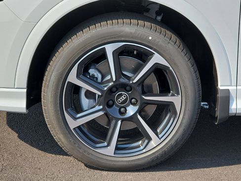 New 2025 Audi Q3 2.0T Premium Plus image 24
