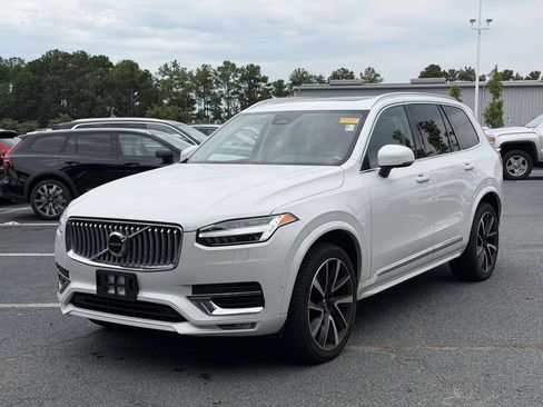 Used 2023 Volvo XC90 B6 Plus AWD/4WD image 4