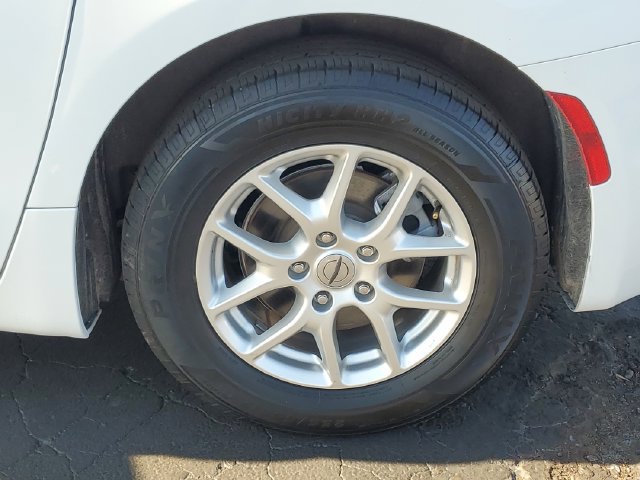 Used 2025 Chrysler Pacifica Select FWD image 6