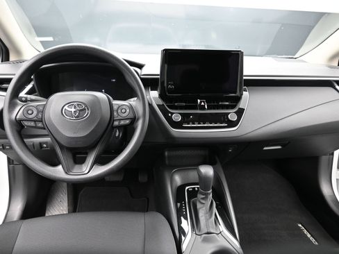 Used 2026 Toyota Corolla LE FWD image 15